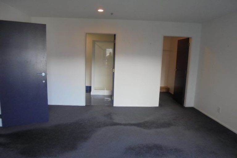 Photo of property in Courtenay Apartments, 703/120 Courtenay Place, Te Aro, Wellington, 6011