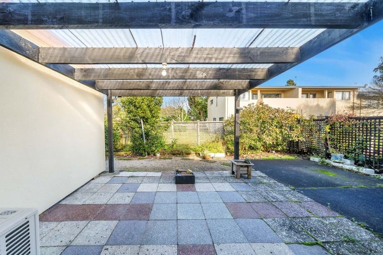 Photo of property in 2 Lockington Avenue, Henderson, Auckland, 0612