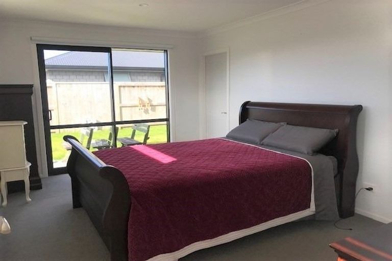 Photo of property in 54 Te Kio Crescent, Papamoa Beach, Papamoa, 3118