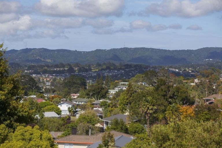 Photo of property in 1/21 Sarajevo Place, Massey, Auckland, 0614