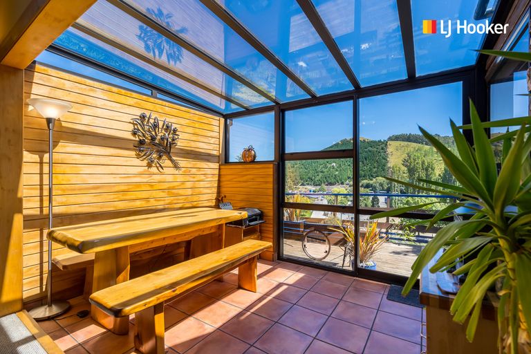 Photo of property in 365 Kenmure Road, Kenmure, Dunedin, 9011