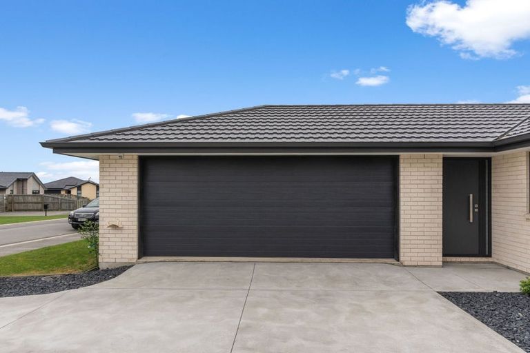 Photo of property in 17 Dalwood Crescent, Rolleston, 7614