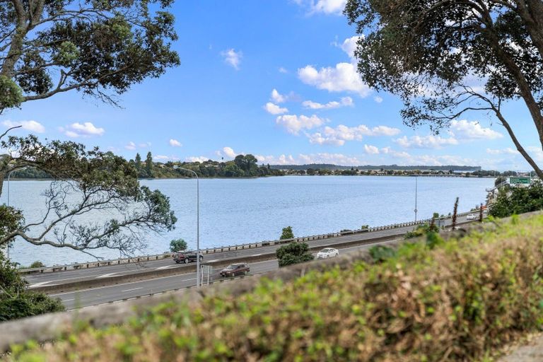 Photo of property in 15 Williams Street, Tauranga, 3110