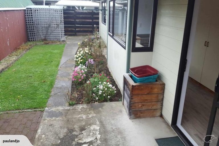 Photo of property in 1a Mahupuku Street, Greytown, 5712