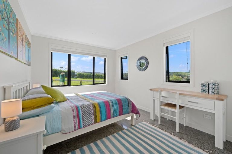 Photo of property in 29 Daniel Parade, Mangawhai, 0975