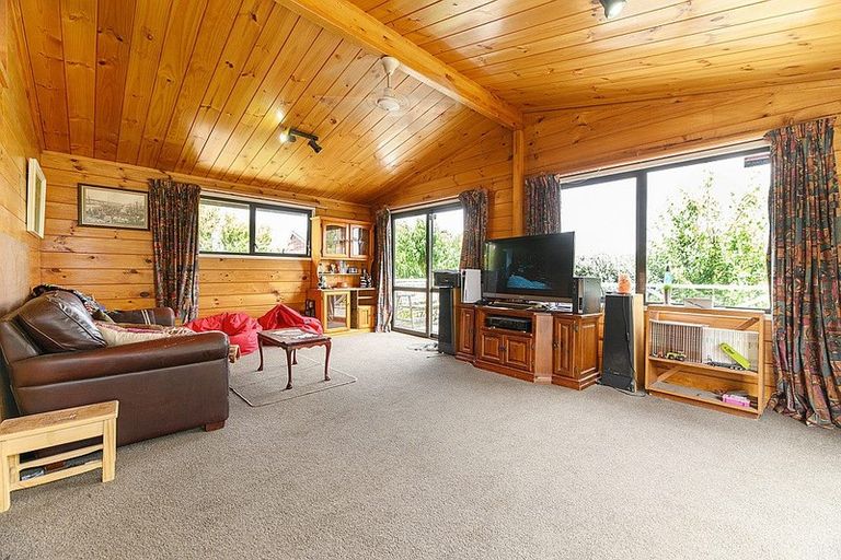 Photo of property in 3 Cantua Close, Totara Heights, Auckland, 2105