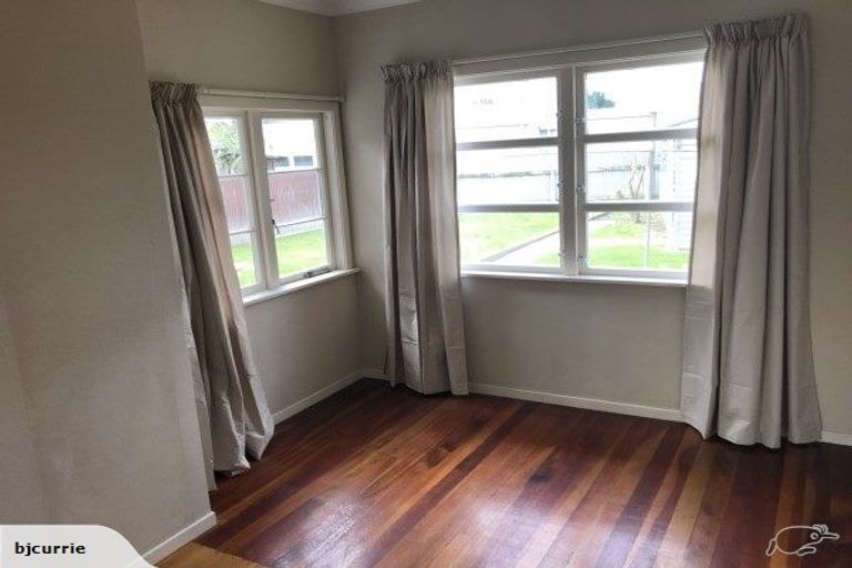 Photo of property in 30 Nottingham Avenue, Awapuni, Palmerston North, 4412