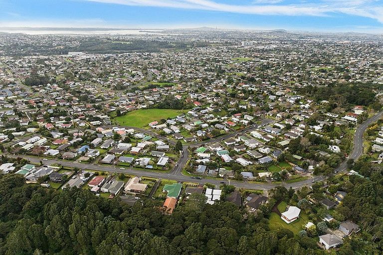 Photo of property in 206 Glengarry Road, Glen Eden, Auckland, 0602