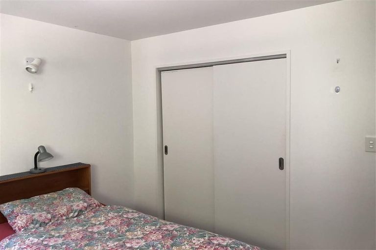 Photo of property in 54b Birkdale Road, Birkdale, Auckland, 0626