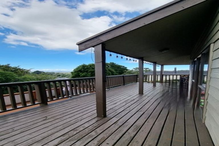 Photo of property in 2/29 Kemp Road, Massey, Auckland, 0614