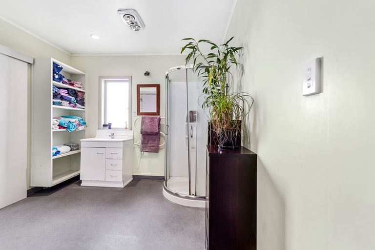 Photo of property in 3 Lee Road, Hannahs Bay, Rotorua, 3010