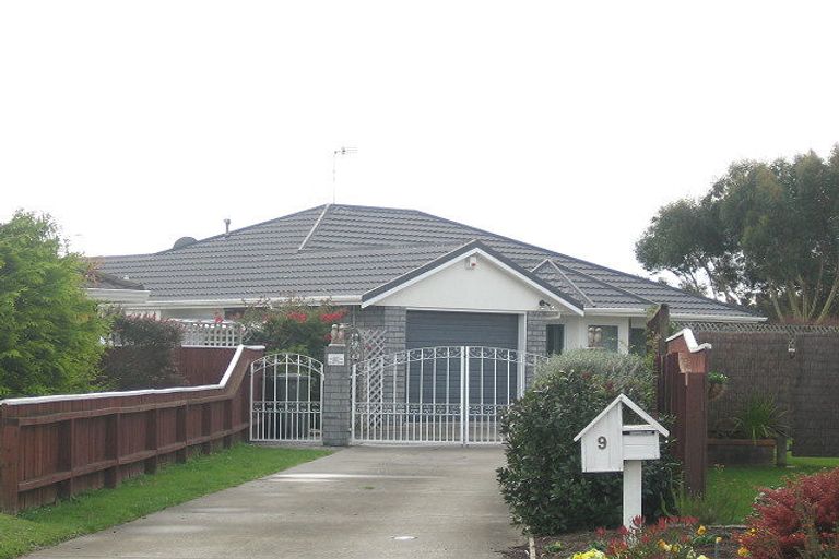 Photo of property in 9 Saint James Court, Paraparaumu, 5032