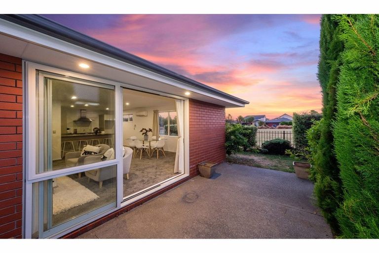 Photo of property in 22a Date Crescent, Aidanfield, Christchurch, 8025