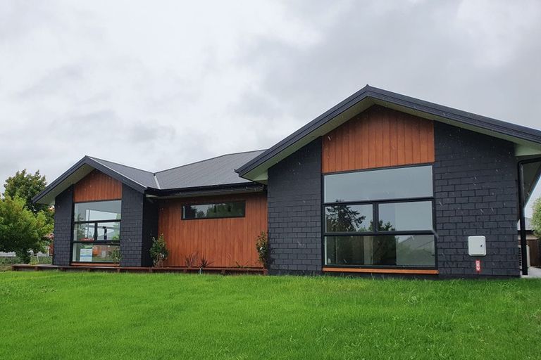 Photo of property in 2 Horomaka Street, Pegasus, 7612