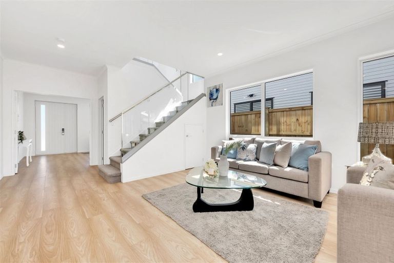 Photo of property in 76 Ksenia Drive, Flat Bush, Auckland, 2019
