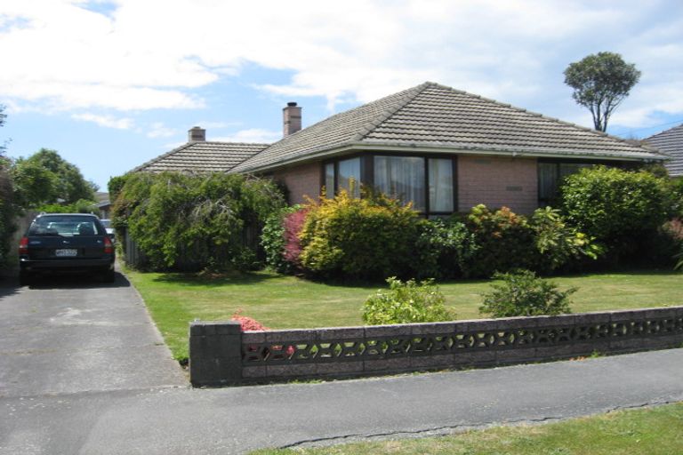 Photo of property in 18 Vardon Crescent, Shirley, Christchurch, 8061