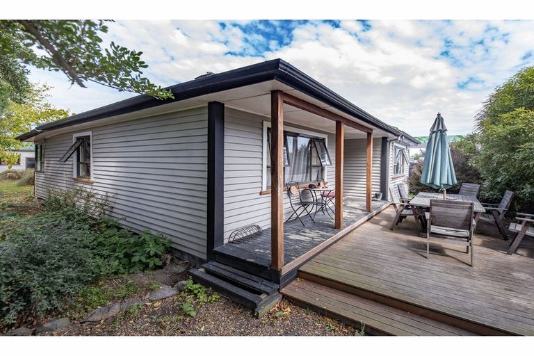 Photo of property in 60 Main North Road, Woodend, 7610