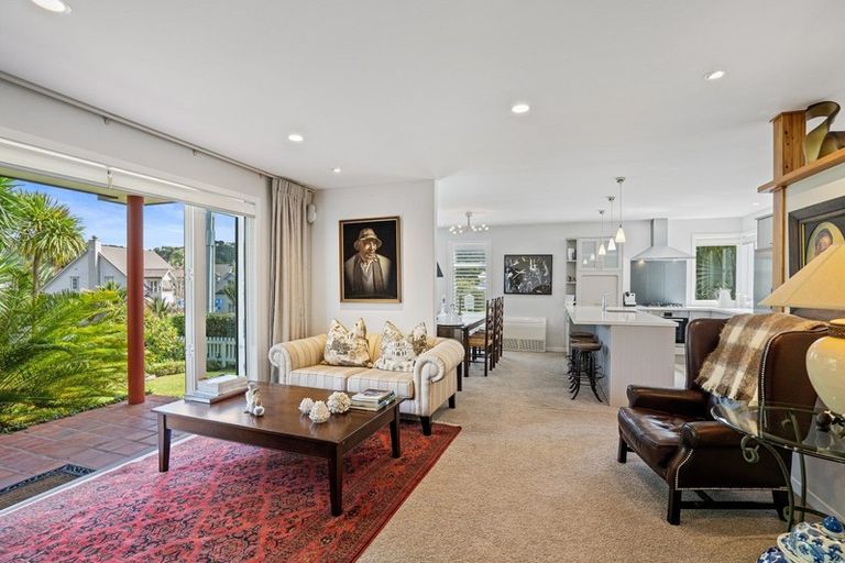 Photo of property in 11 Chapel Street, Russell, 0202