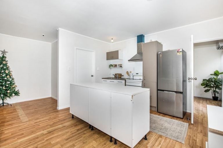 Photo of property in 3a Domain Road, Weymouth, Auckland, 2103