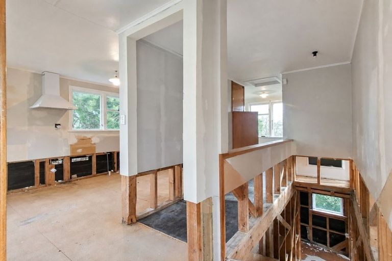 Photo of property in 33 Castor Crescent, Cannons Creek, Porirua, 5024