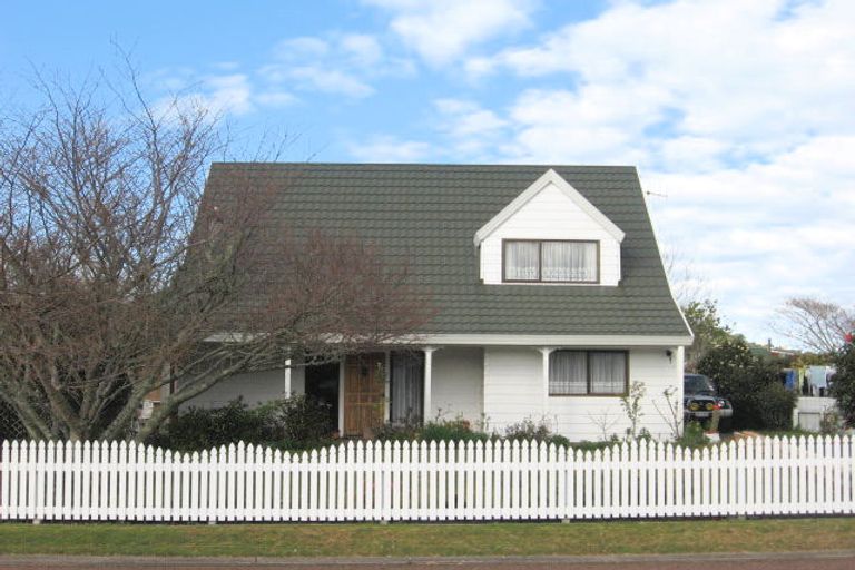 Photo of property in 8 Kauri Place, Tairua, 3508