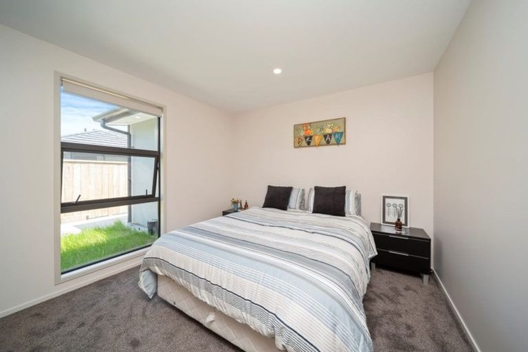 Photo of property in 3 Mackillop Way, Brooklands, New Plymouth, 4310