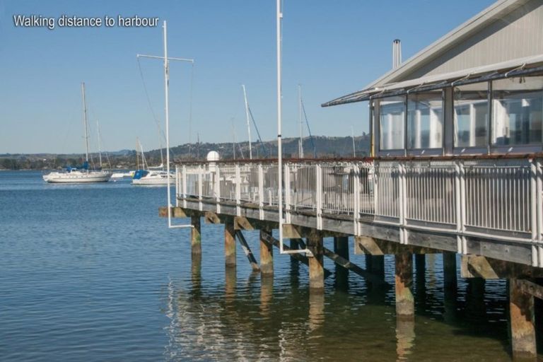 Photo of property in 19a Omokoroa Road, Omokoroa, 3114