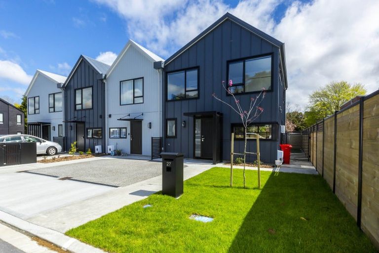 Photo of property in 27 Reakes Crescent, Wallaceville, Upper Hutt, 5018