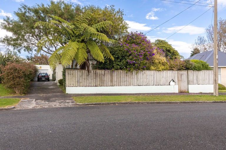 Photo of property in 9 Blackmore Street, Lynmouth, New Plymouth, 4310