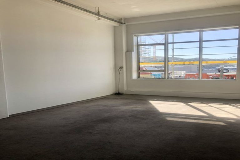 Photo of property in Stadium Garden Flats, 110/107 Thorndon Quay, Pipitea, Wellington, 6011