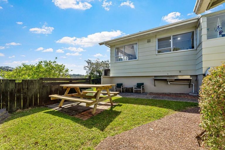 Photo of property in 27 Penton Road, Stanmore Bay, Whangaparaoa, 0932
