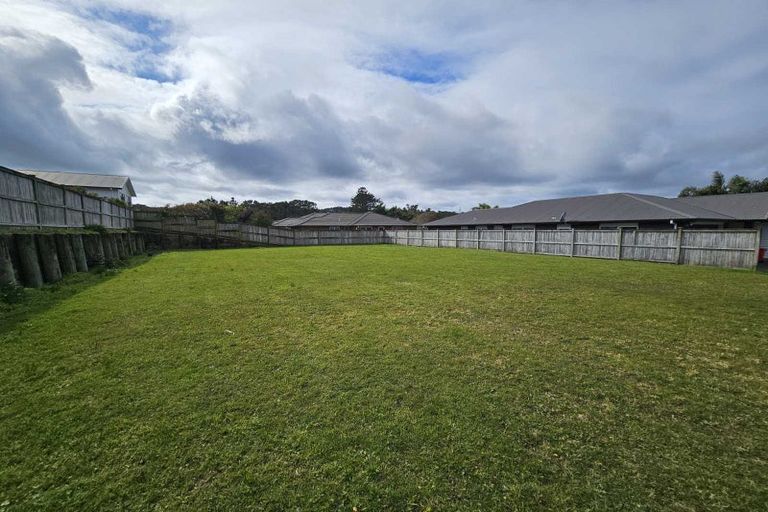 Photo of property in 4 Malbec Place, Huapai, Kumeu, 0810