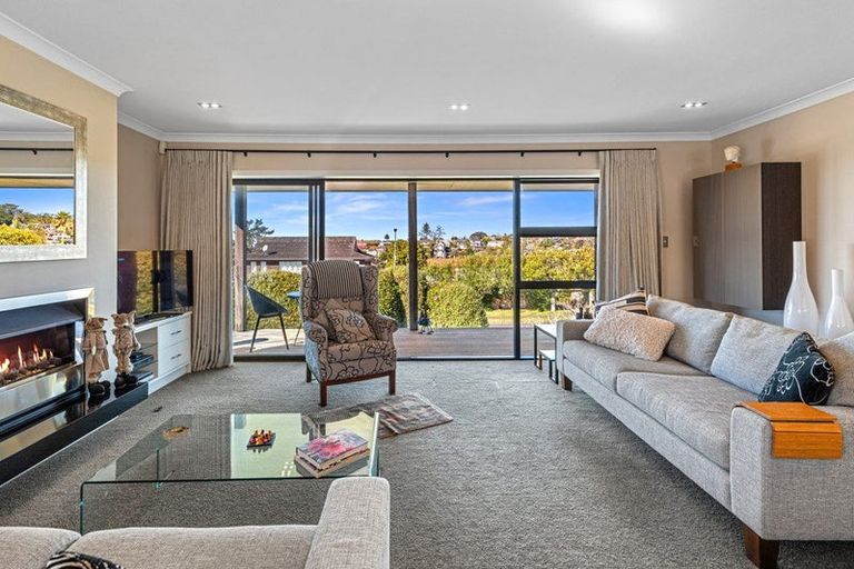 Photo of property in 137 Stapleford Crescent, Browns Bay, Auckland, 0630