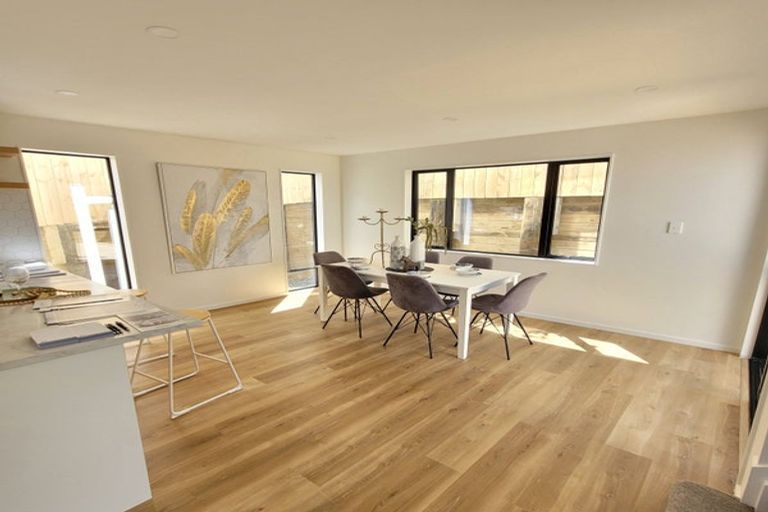 Photo of property in 76c Chartwell Avenue, Glenfield, Auckland, 0629