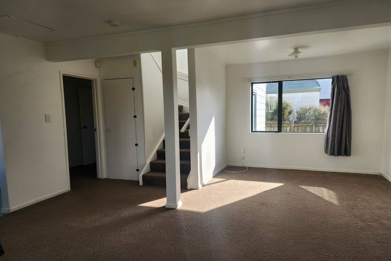 Photo of property in 26 Barneys Farm Road, Clendon Park, Auckland, 2103