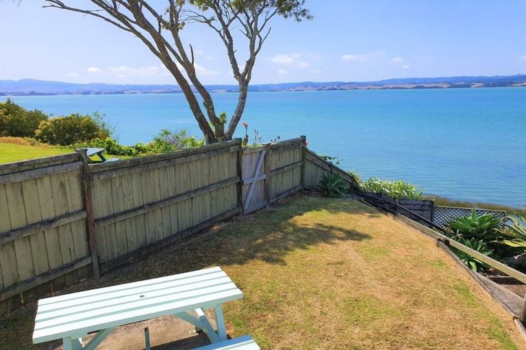 Photo of property in 364 Kaora Street, Kawhia, 3889