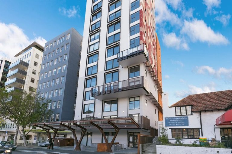 Photo of property in Frame Apartments, 902/111 Molesworth Street, Thorndon, Wellington, 6011
