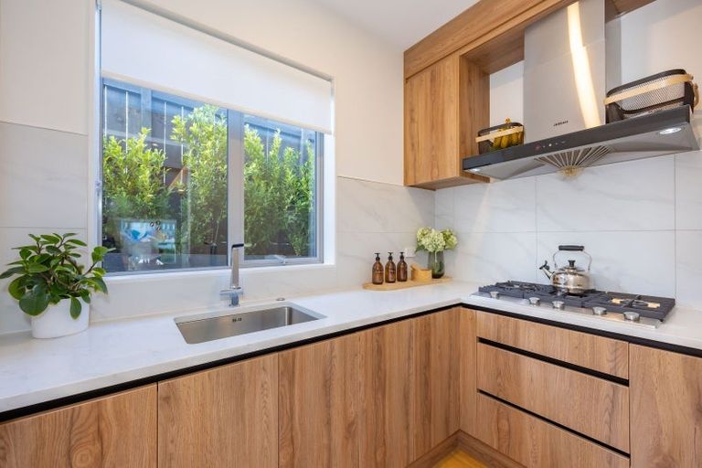 Photo of property in 32 Celestial Crescent, Orewa, 0931