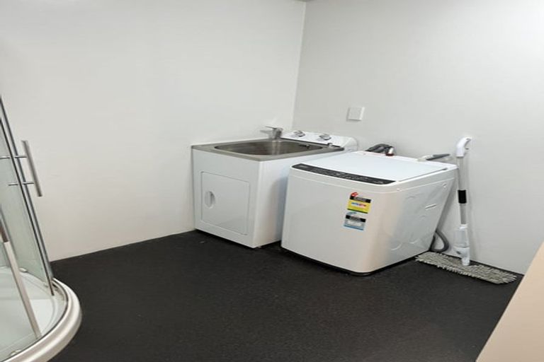 Photo of property in 8 Torrens Terrace, Mount Cook, Wellington, 6011