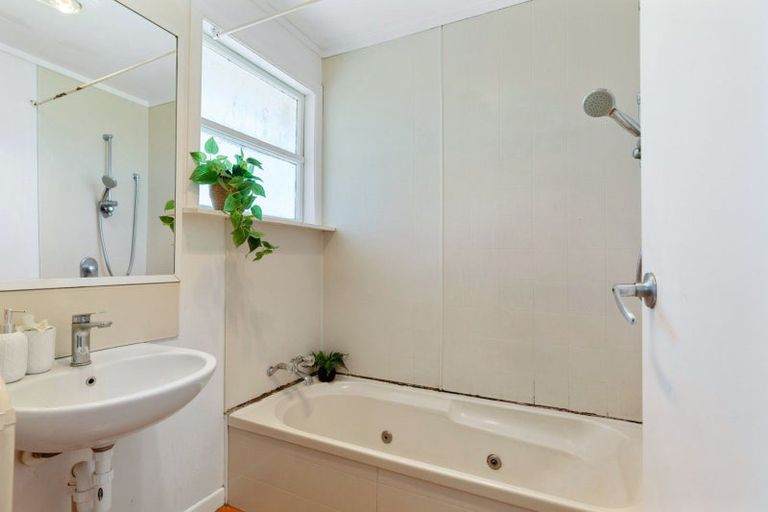 Photo of property in 155 Cambridge Road, Bethlehem, Tauranga, 3110