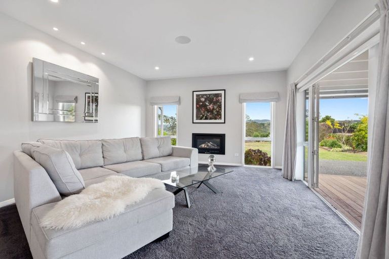 Photo of property in 14 Summerfield Way, Parahaki, Whangarei, 0112