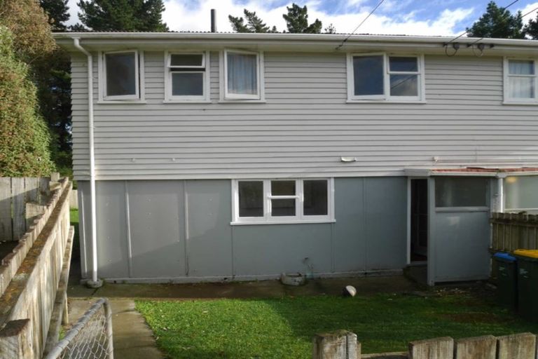 Photo of property in 7-9 York Place, Cannons Creek, Porirua, 5024