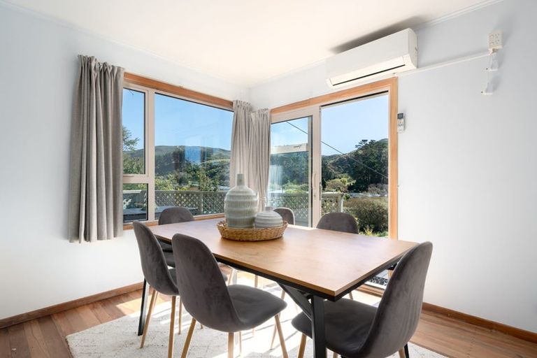 Photo of property in 474 Omokoroa Road, Makara, Wellington, 6972