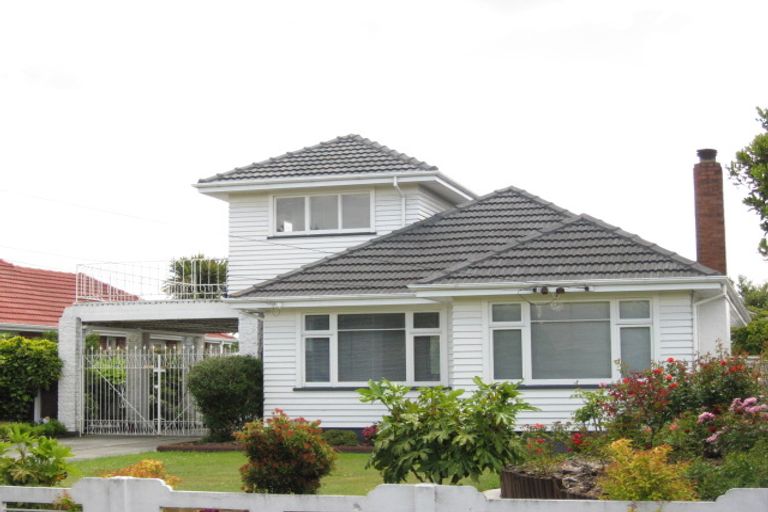 Photo of property in 8 Mappleton Avenue, Burnside, Christchurch, 8053
