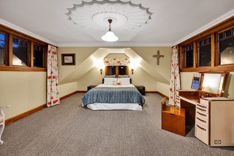 Photo of property in 192a Mangorei Road, Merrilands, New Plymouth, 4312