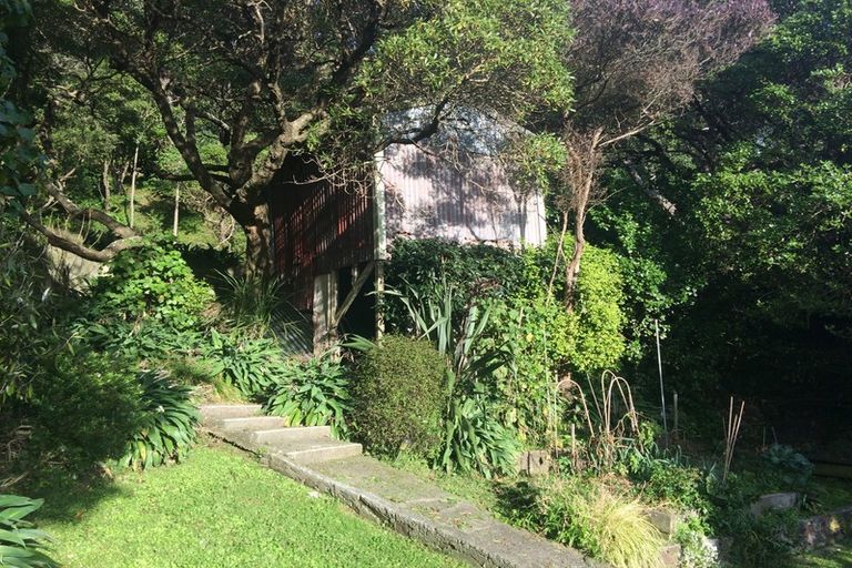 Photo of property in 32 Volga Street, Island Bay, Wellington, 6023