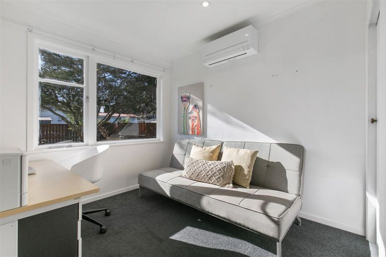 Photo of property in 43 Sylvia Road, Hillcrest, Auckland, 0627