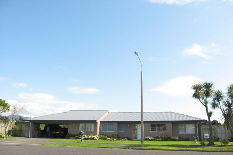 Photo of property in 26 Marchant Place, Westown, New Plymouth, 4310