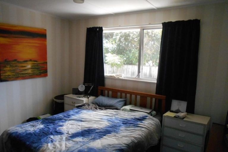 Photo of property in 169b Newlands Road, Newlands, Wellington, 6037