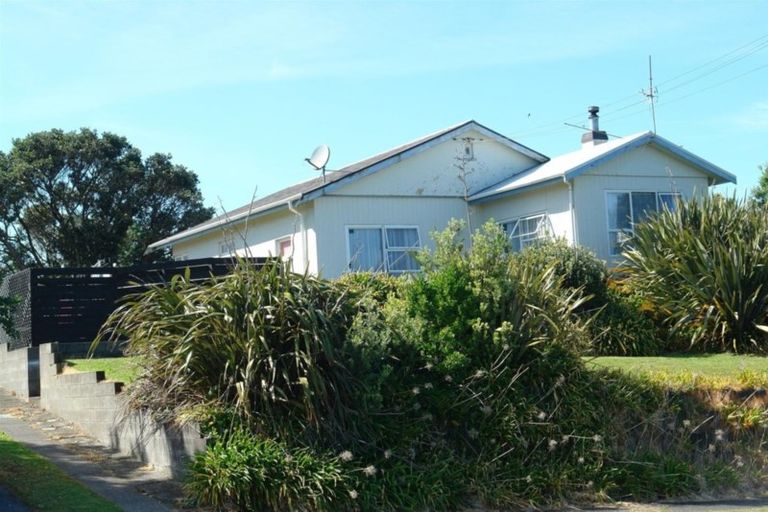 Photo of property in 28 Dorset Street, Patea, 4520